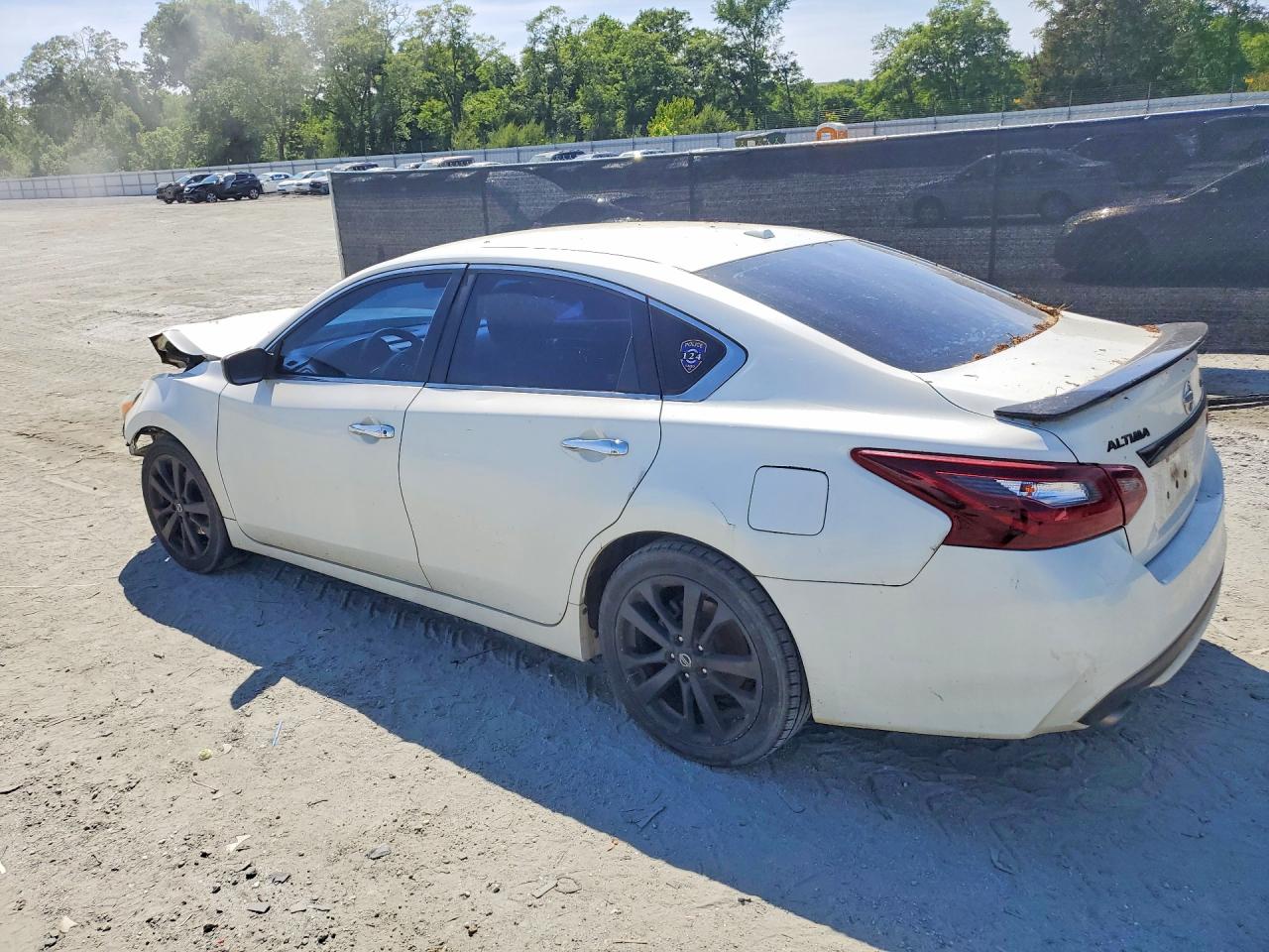2018 NISSAN ALTIMA 2.5 SR photo 3