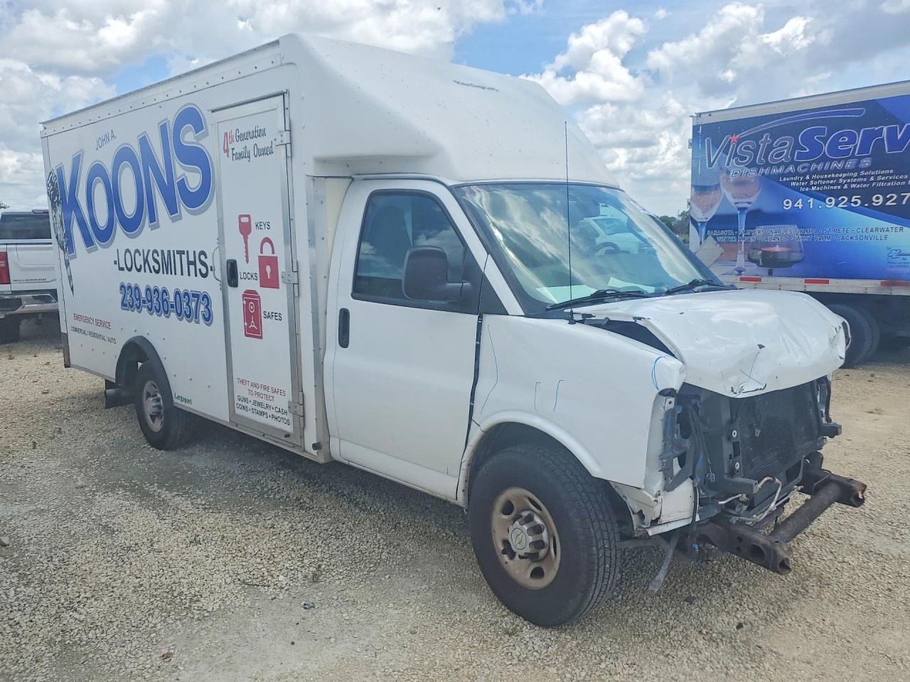 2022 CHEVROLET EXPRESS DELIVERY TRUCK photo 4