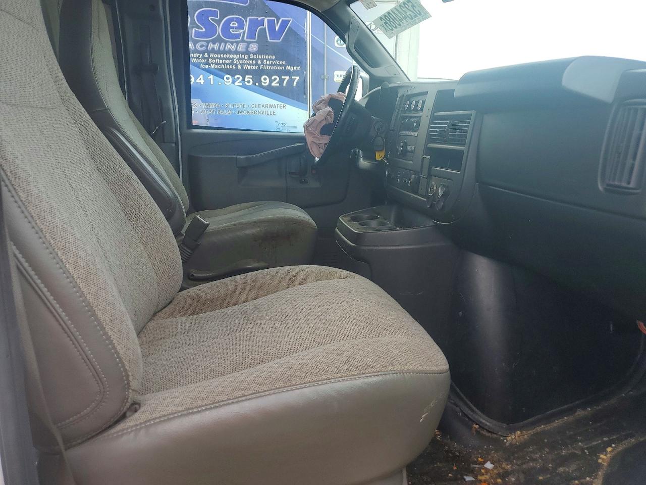 2022 CHEVROLET EXPRESS DELIVERY TRUCK photo 11