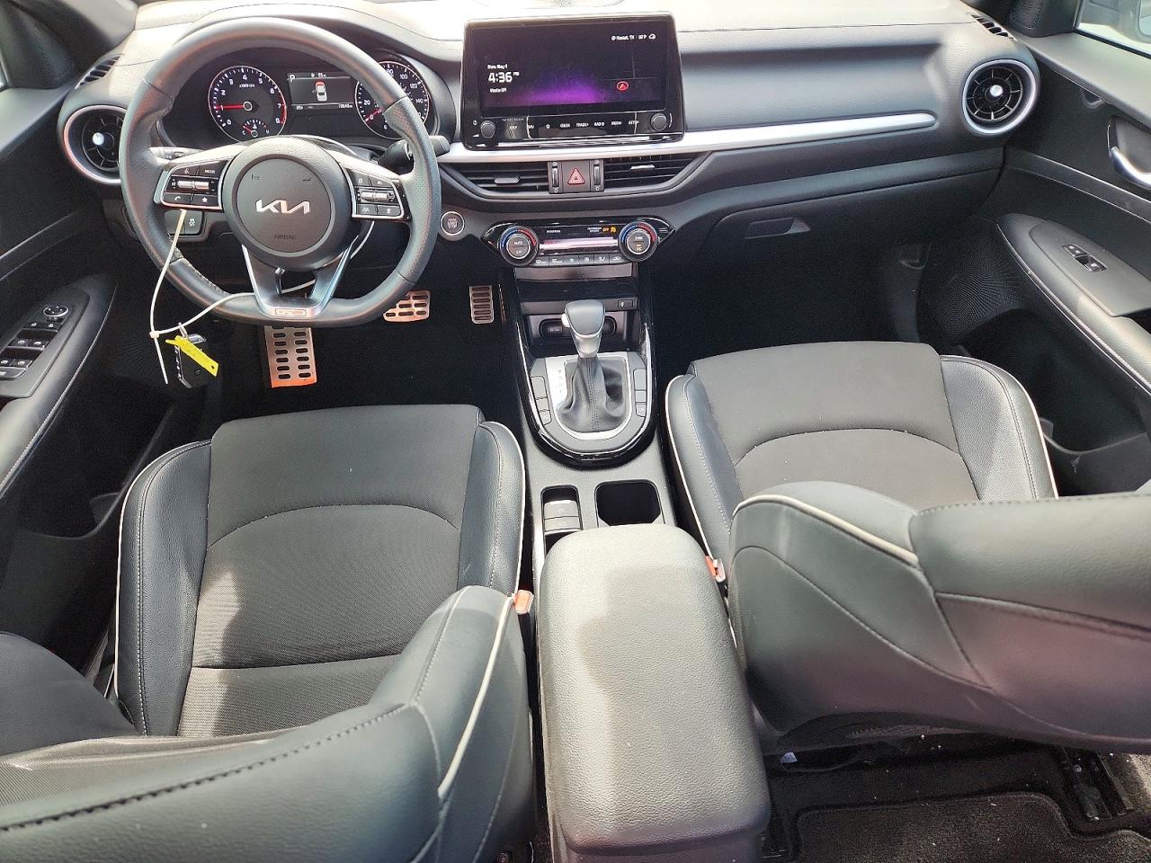 2024 KIA FORTE GT LINE photo 22
