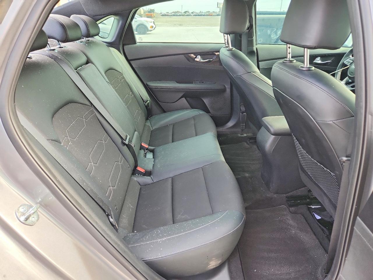 2024 KIA FORTE GT LINE photo 28
