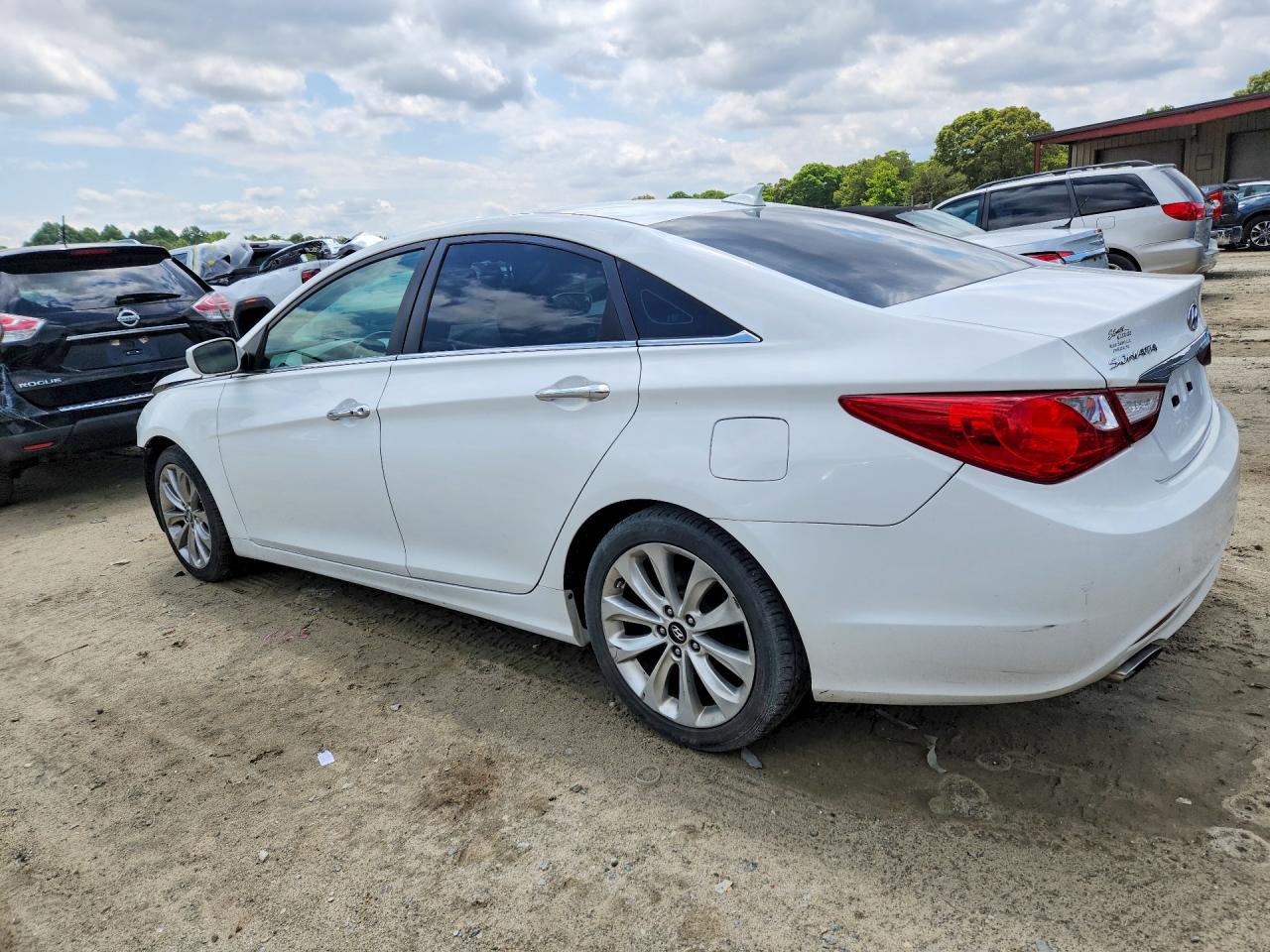 2013 HYUNDAI SONATA SE photo 4