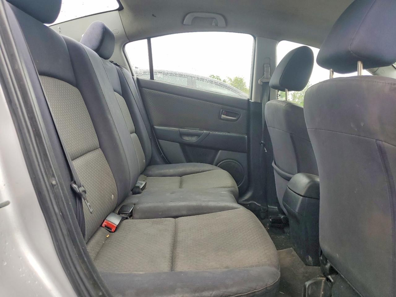 2004 MAZDA 3 I photo 19