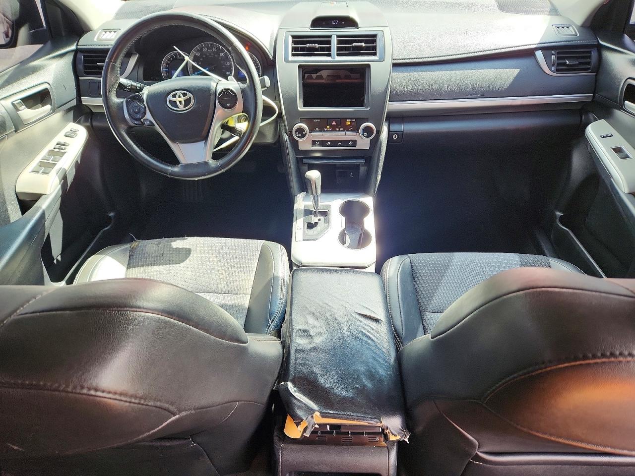 2013 TOYOTA CAMRY SE photo 15