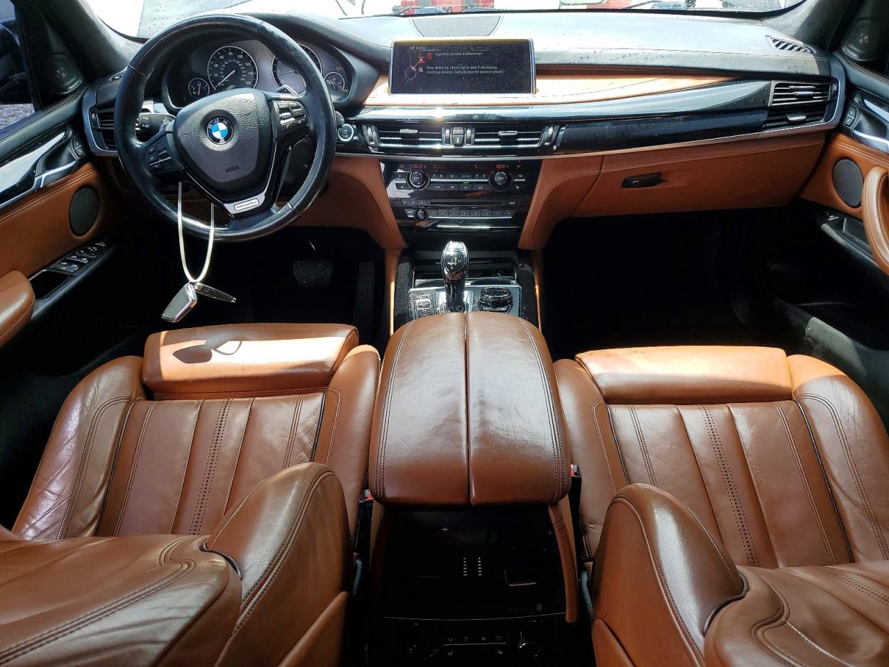 2016 BMW X5 XDRIVE50I photo 8