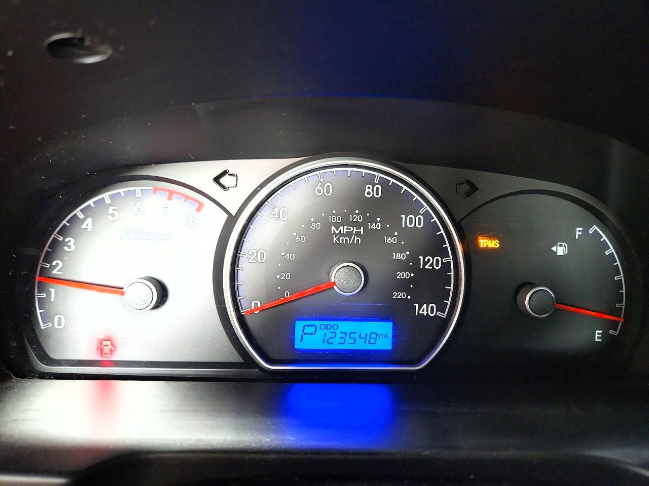 2010 HYUNDAI ELANTRA GLS photo 25
