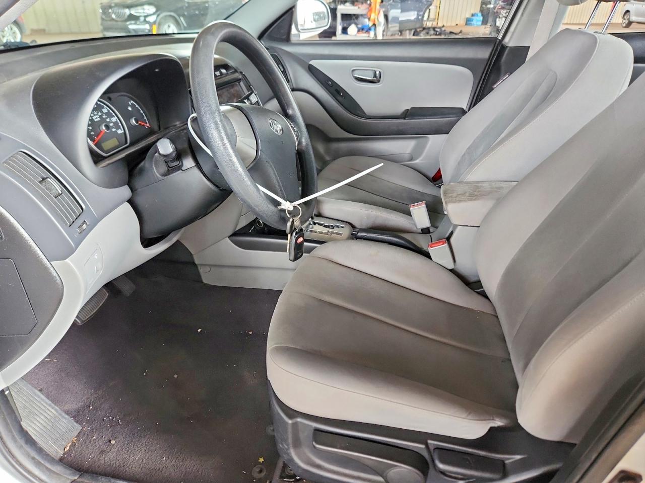 2010 HYUNDAI ELANTRA GLS photo 19