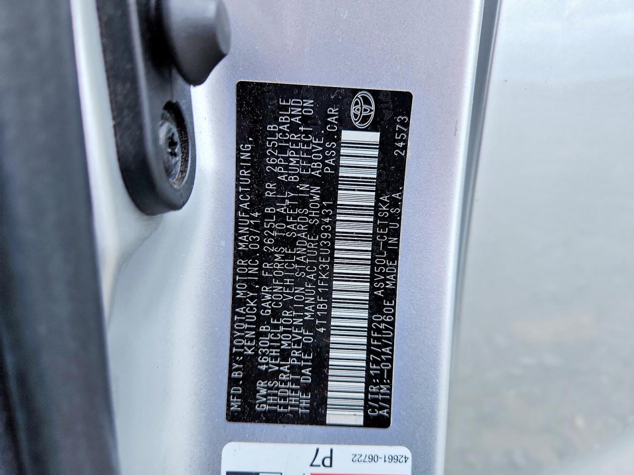 2014 TOYOTA CAMRY SE photo 12