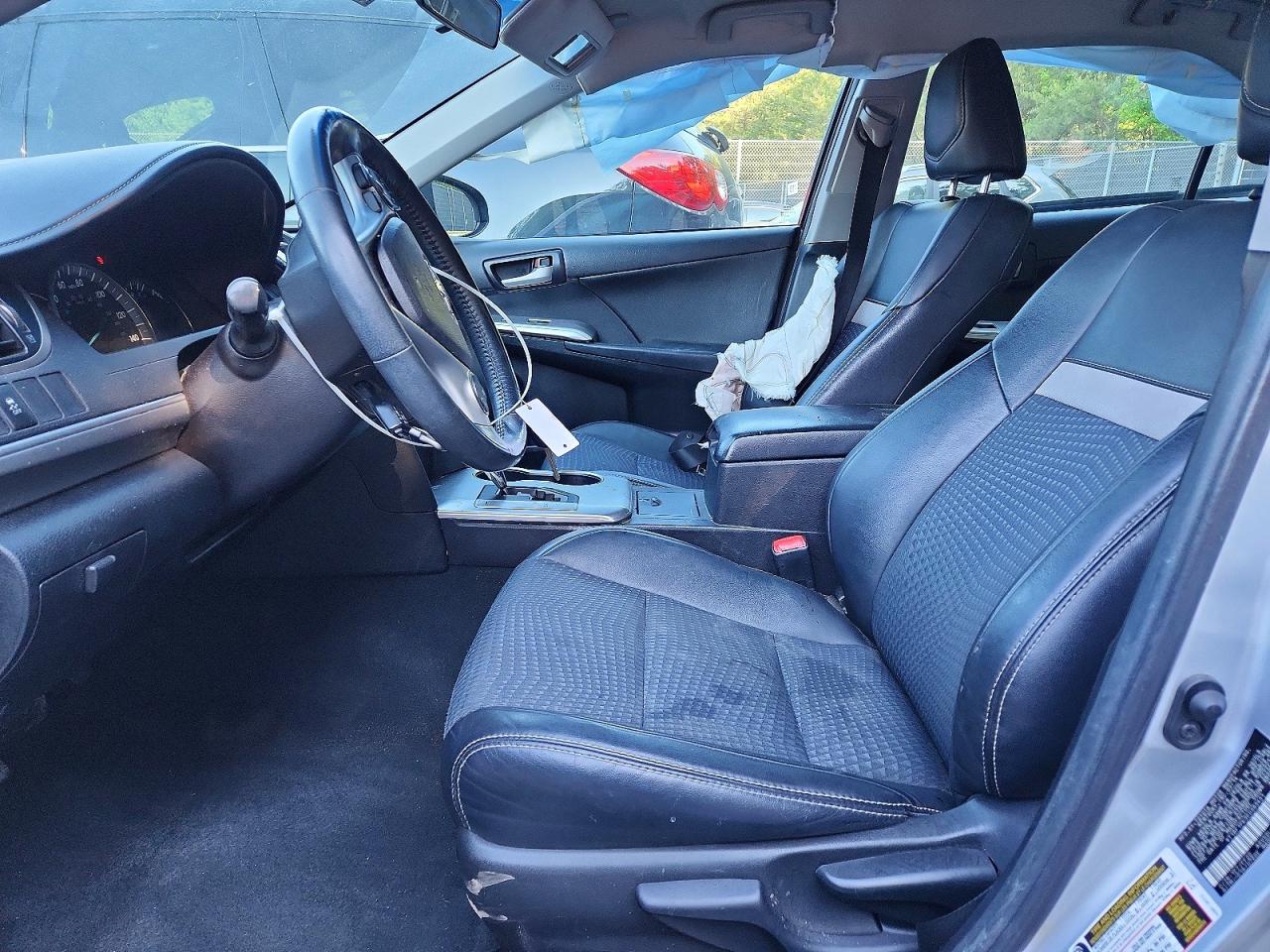 2014 TOYOTA CAMRY SE photo 7