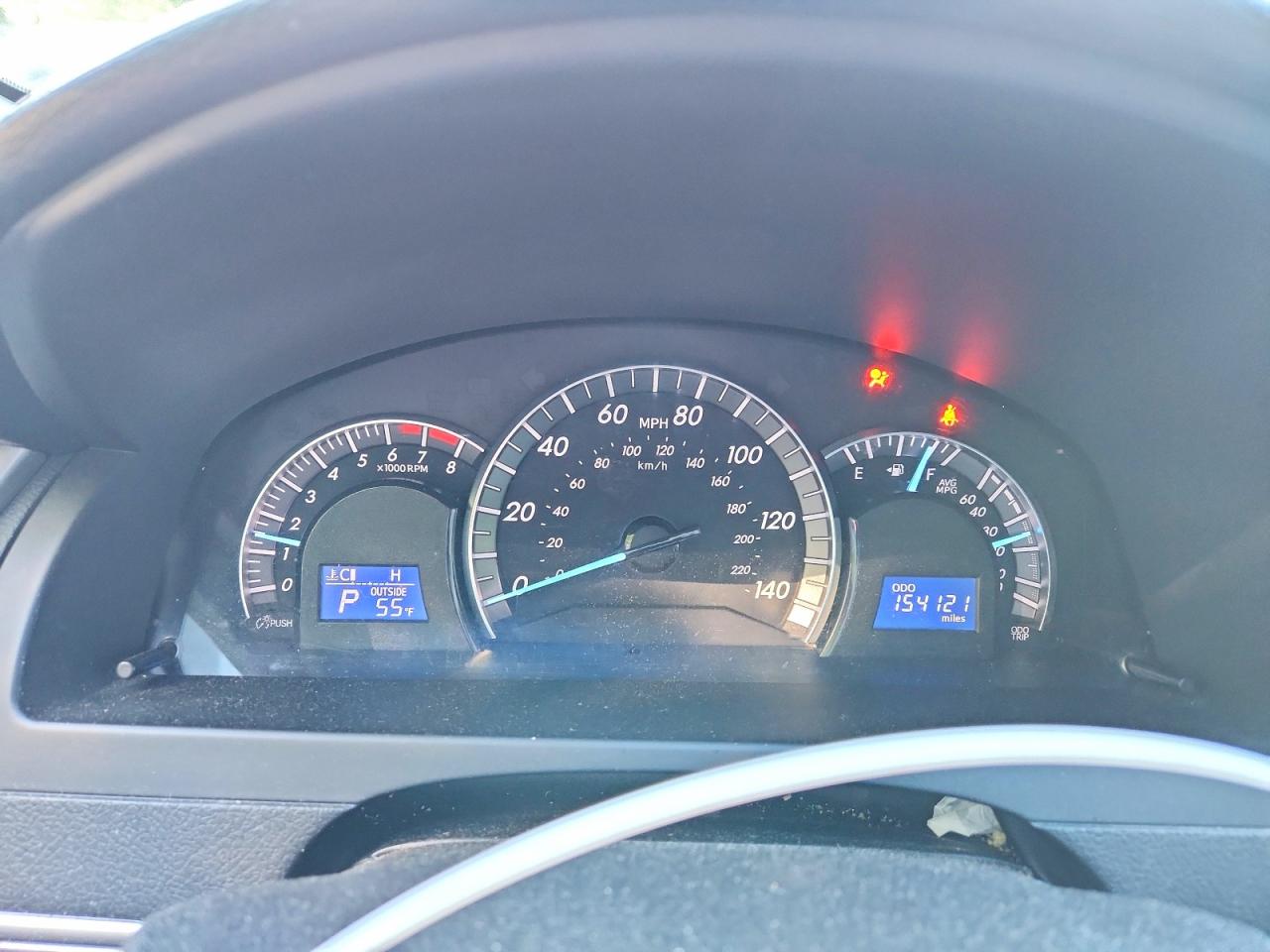 2014 TOYOTA CAMRY SE photo 9