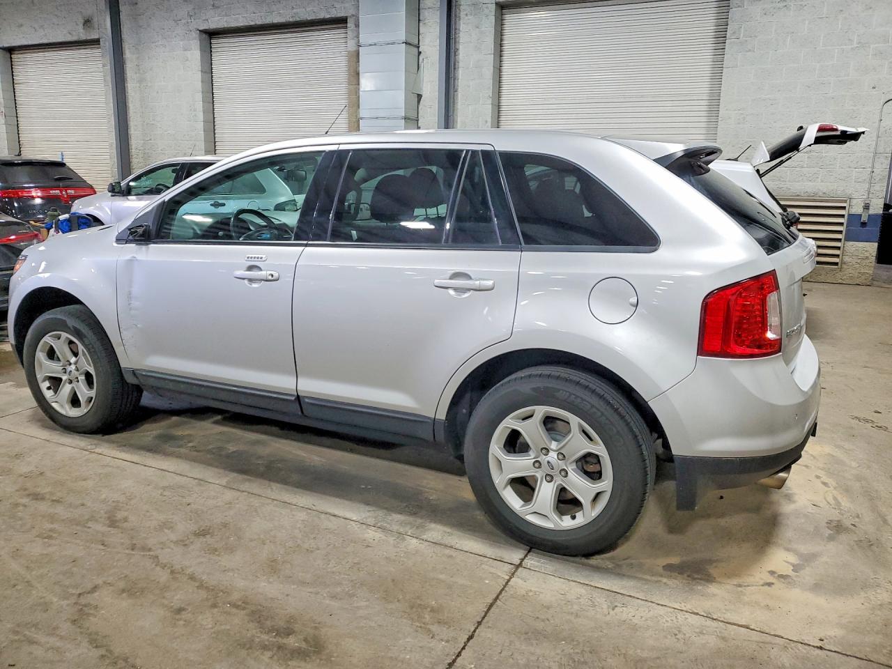 2013 FORD EDGE SEL photo 4