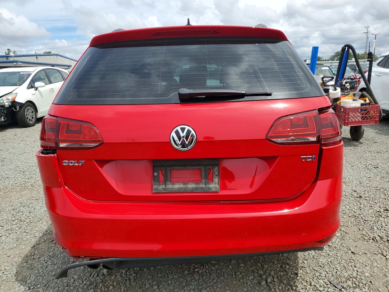 2015 VOLKSWAGEN GOLF SPORTWAGEN TDI S photo 16