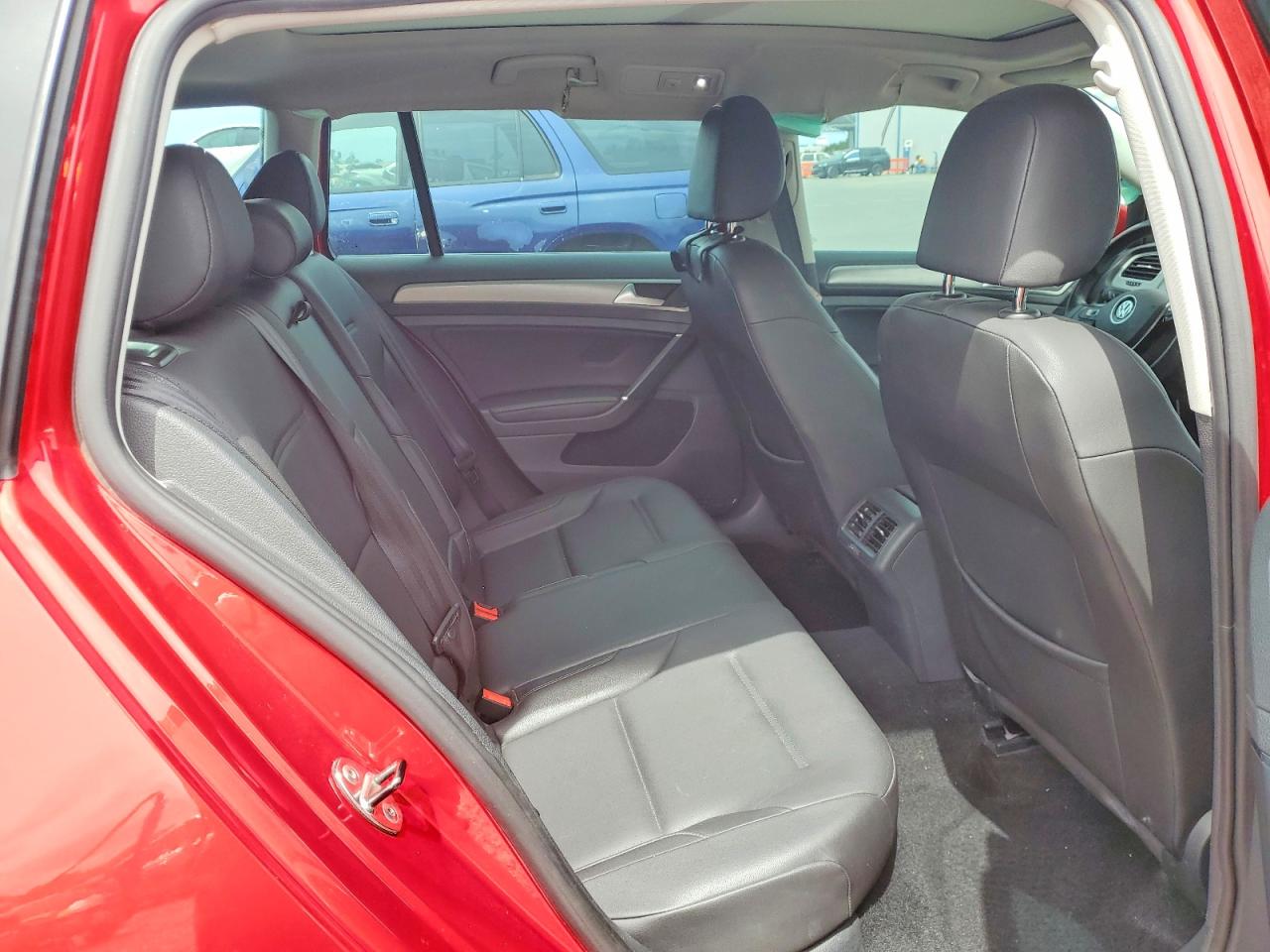 2015 VOLKSWAGEN GOLF SPORTWAGEN TDI S photo 28