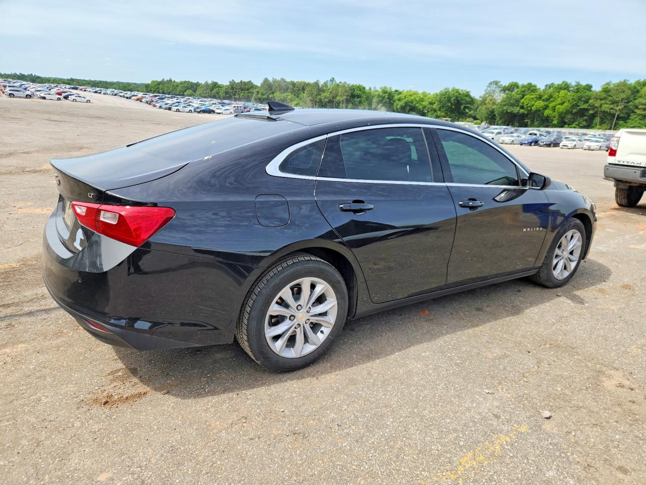2024 CHEVROLET MALIBU LT photo 3