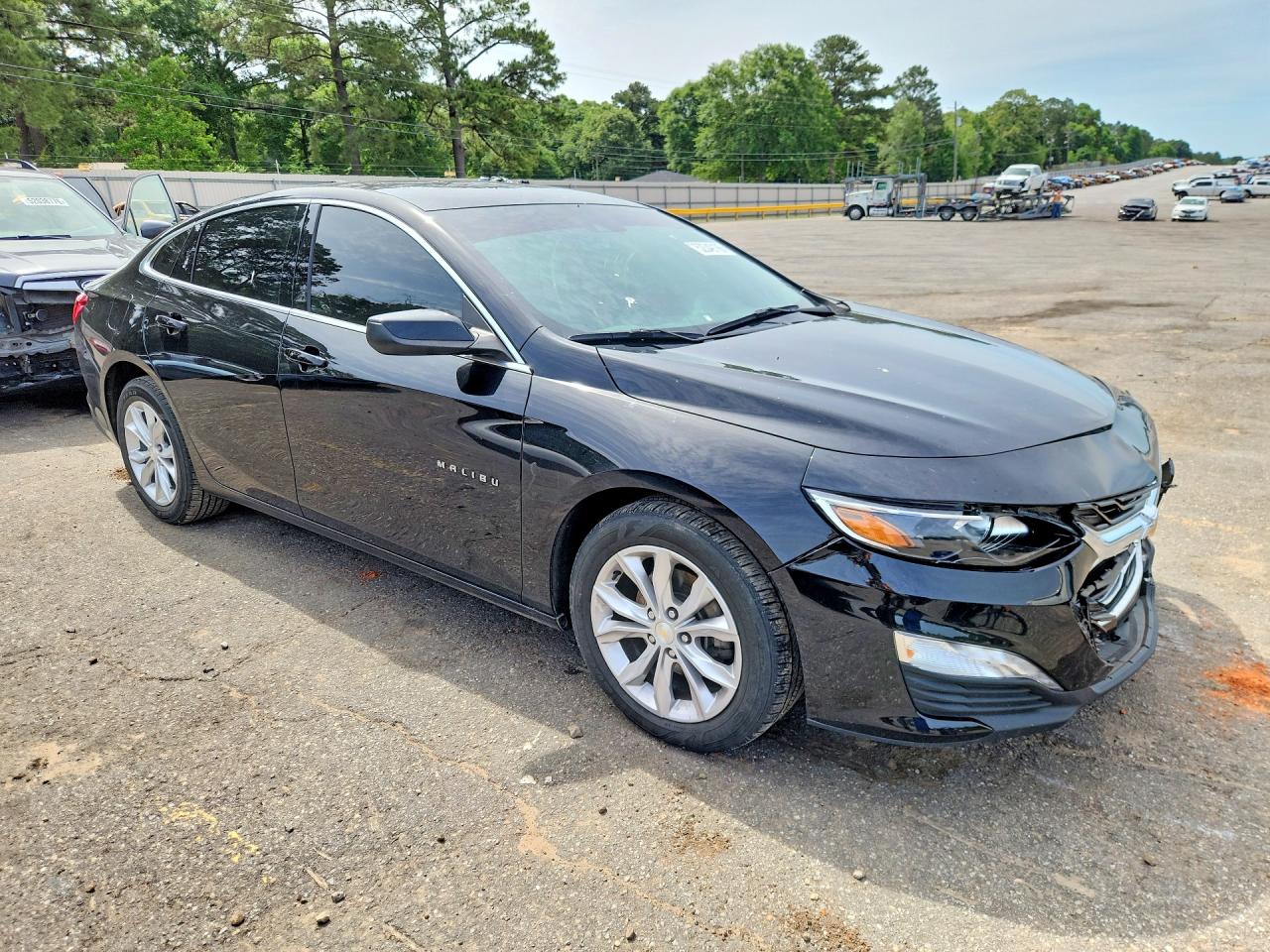 2024 CHEVROLET MALIBU LT photo 4