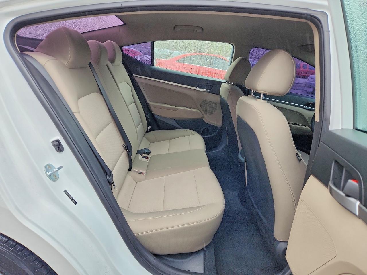 2019 HYUNDAI ELANTRA SE photo 19