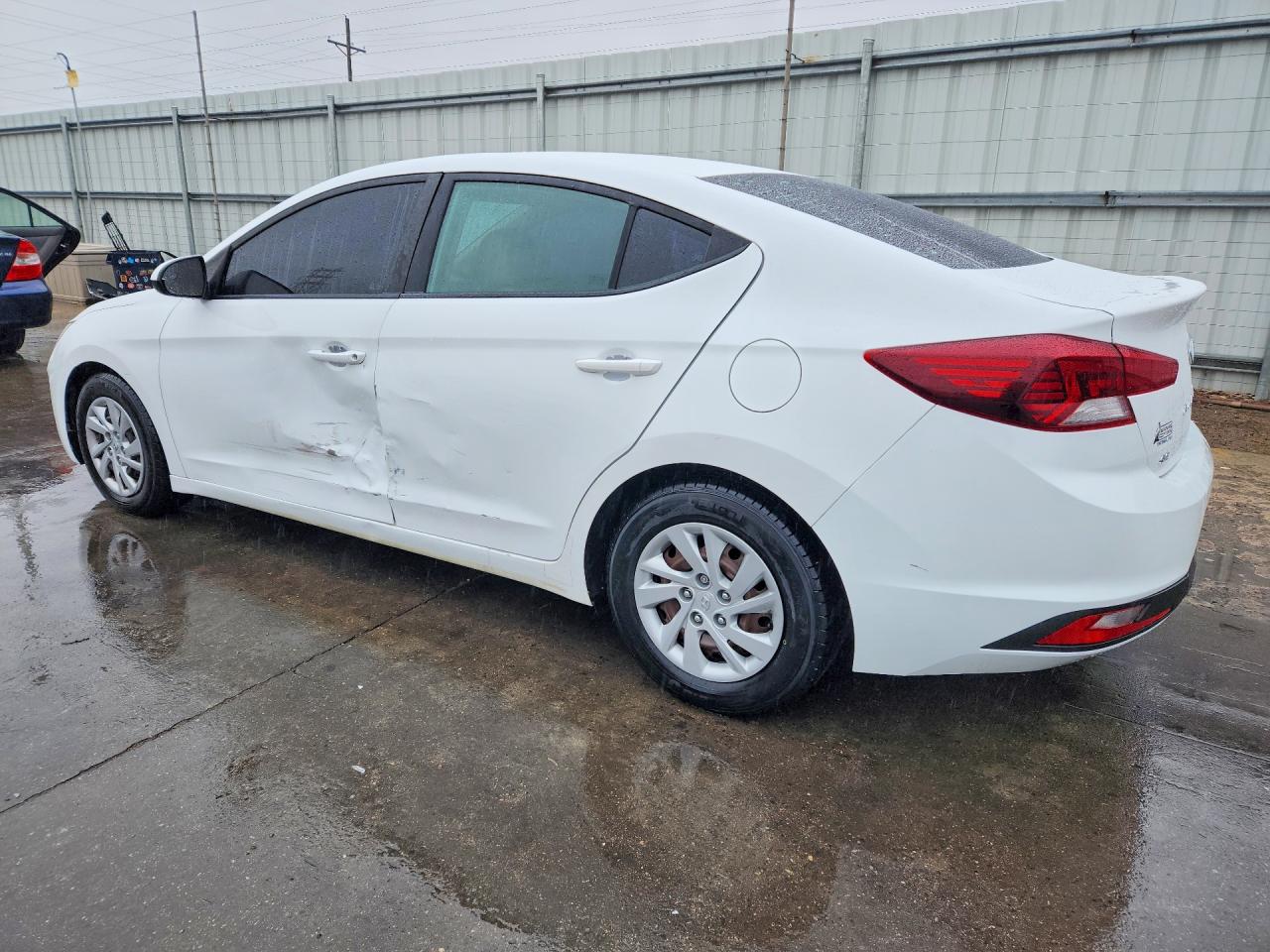 2019 HYUNDAI ELANTRA SE photo 3