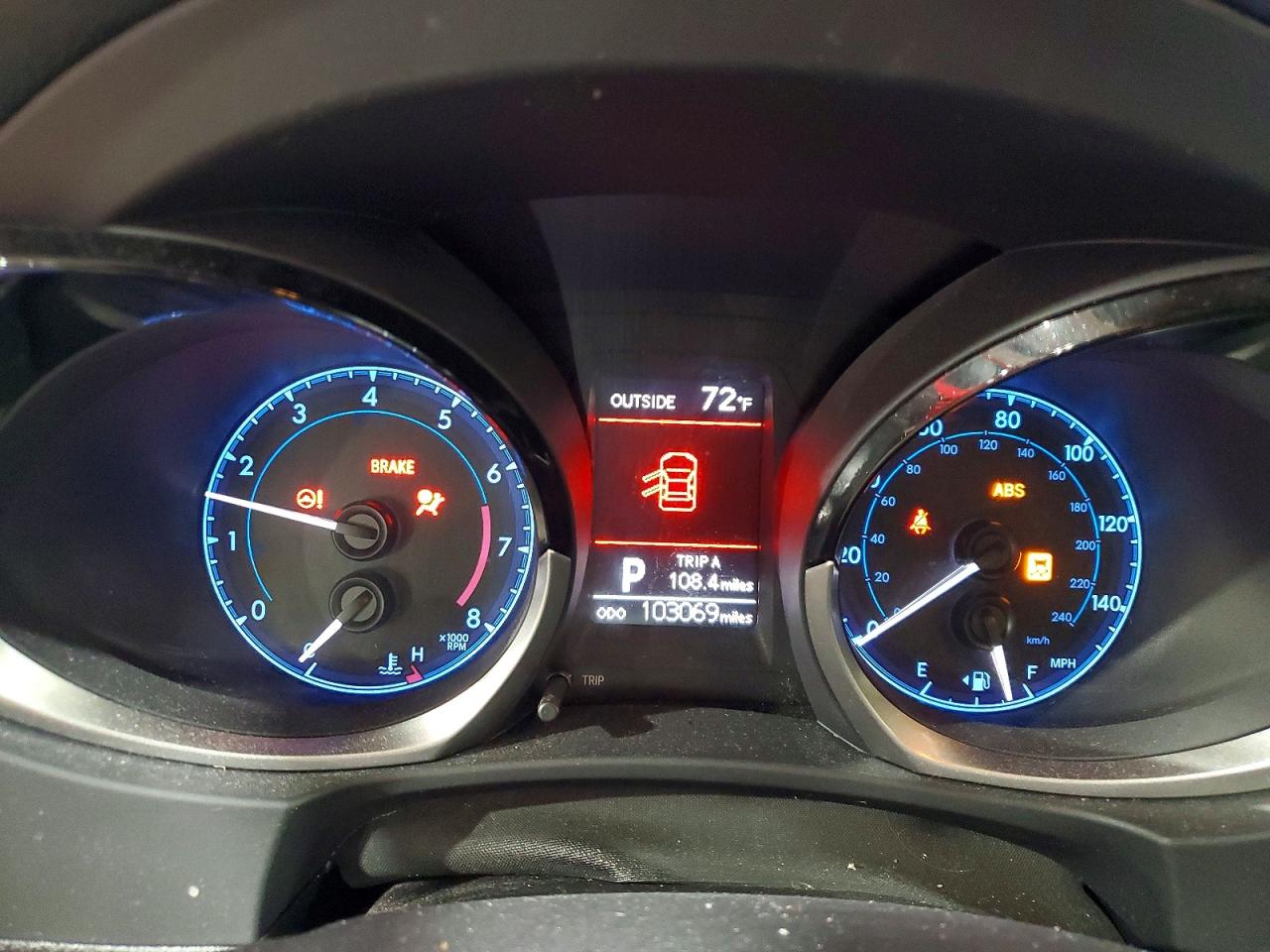 2016 TOYOTA COROLLA S PLUS photo 9