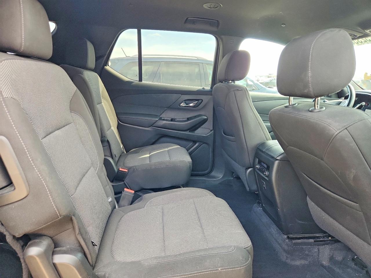 2023 CHEVROLET TRAVERSE LT photo 21