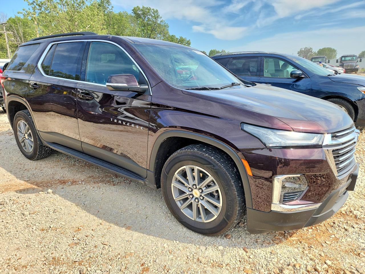 2023 CHEVROLET TRAVERSE LT photo 7