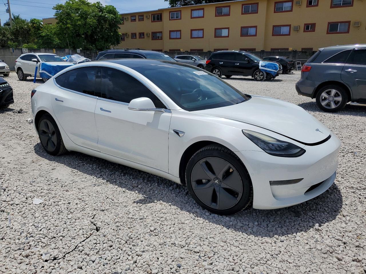 2019 TESLA MODEL 3 photo 4