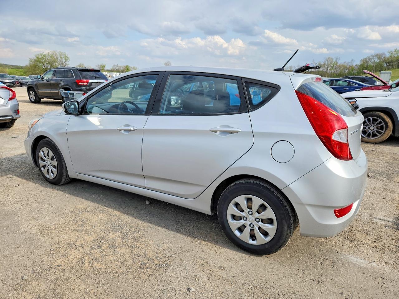 2015 HYUNDAI ACCENT GS photo 4