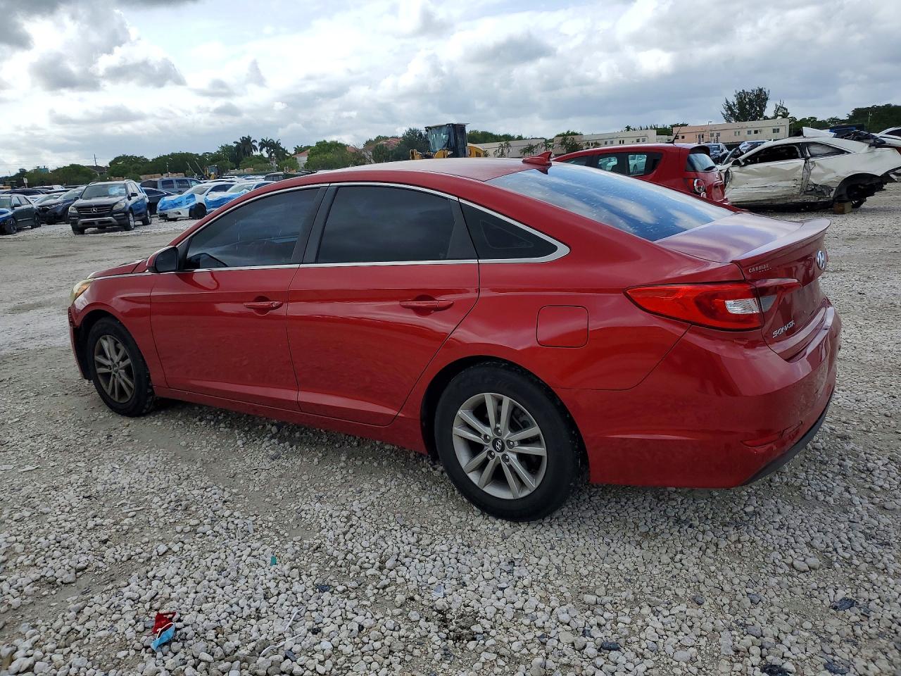 2017 HYUNDAI SONATA SE photo 4