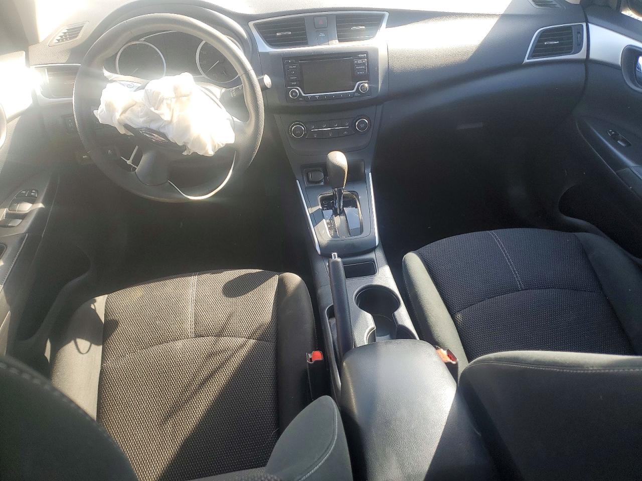 2018 NISSAN SENTRA S photo 15