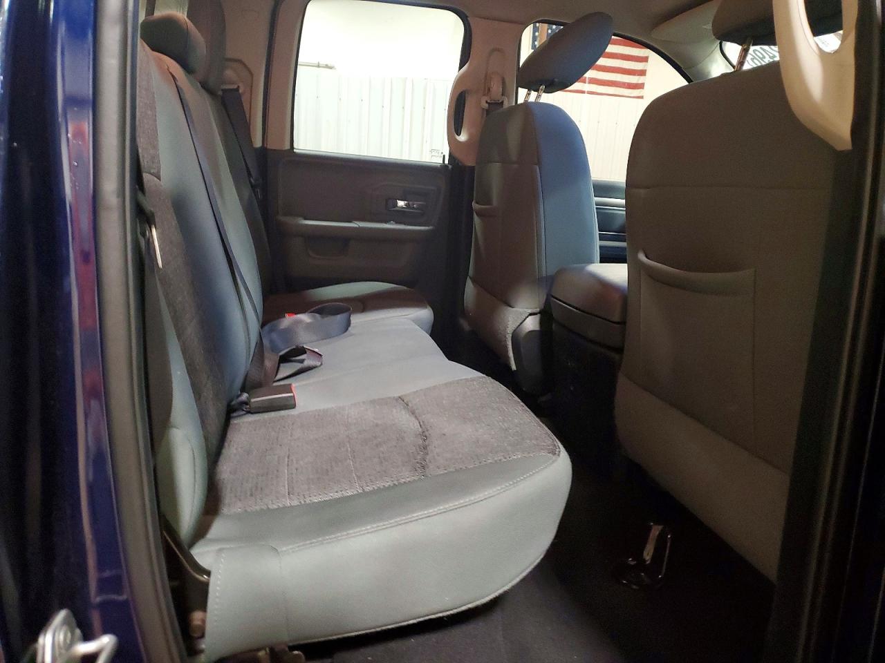 2015 RAM 1500 SLT photo 28