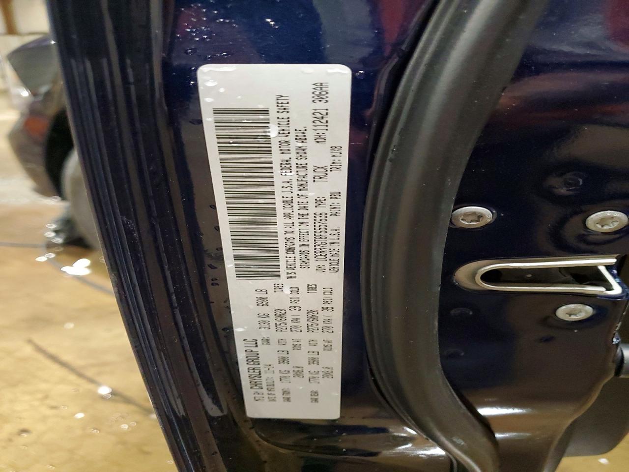 2015 RAM 1500 SLT photo 37