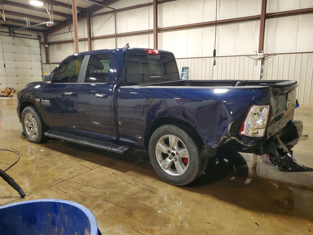 2015 RAM 1500 SLT photo 4