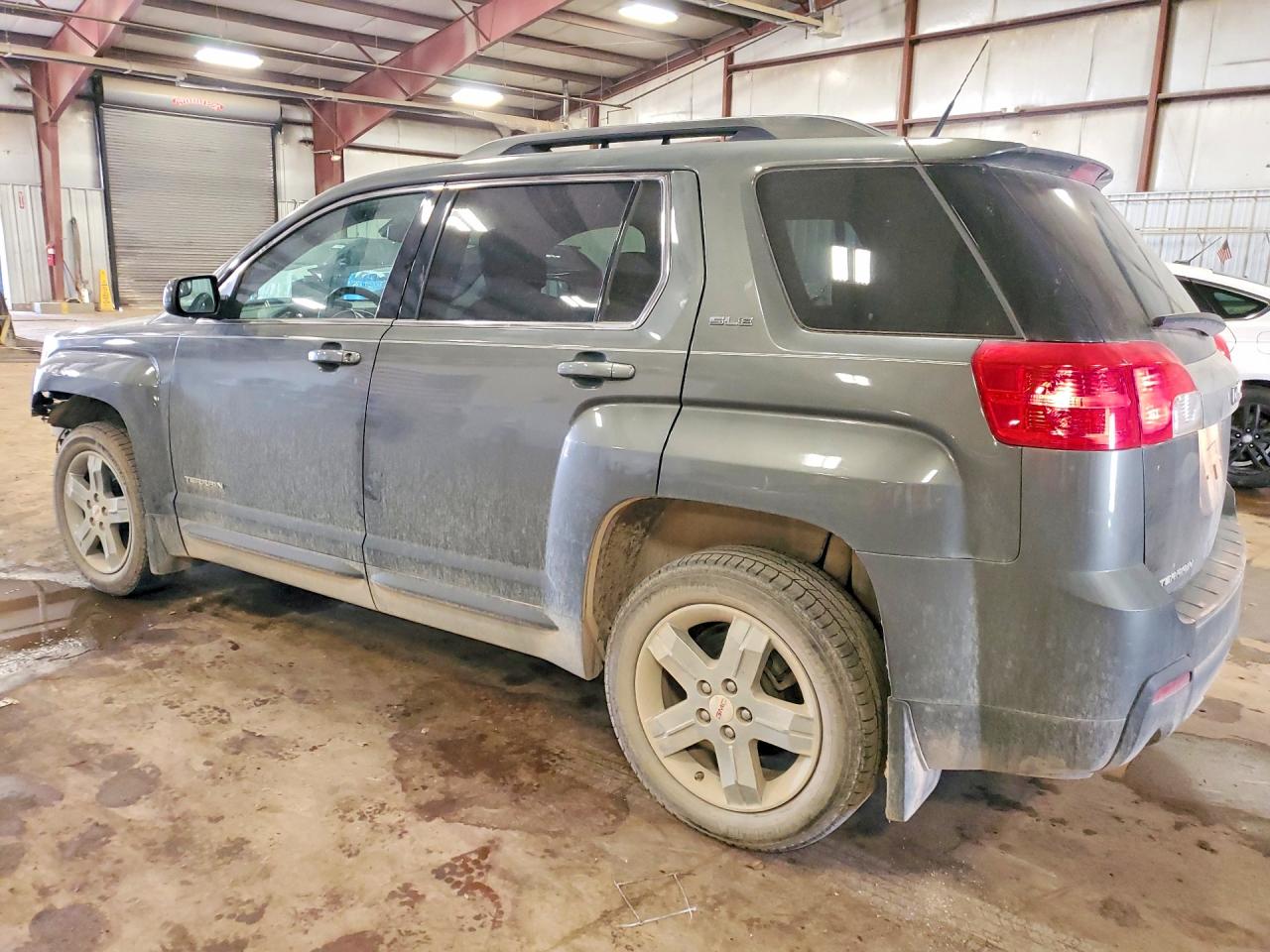 2012 GMC TERRAIN SLE photo 2