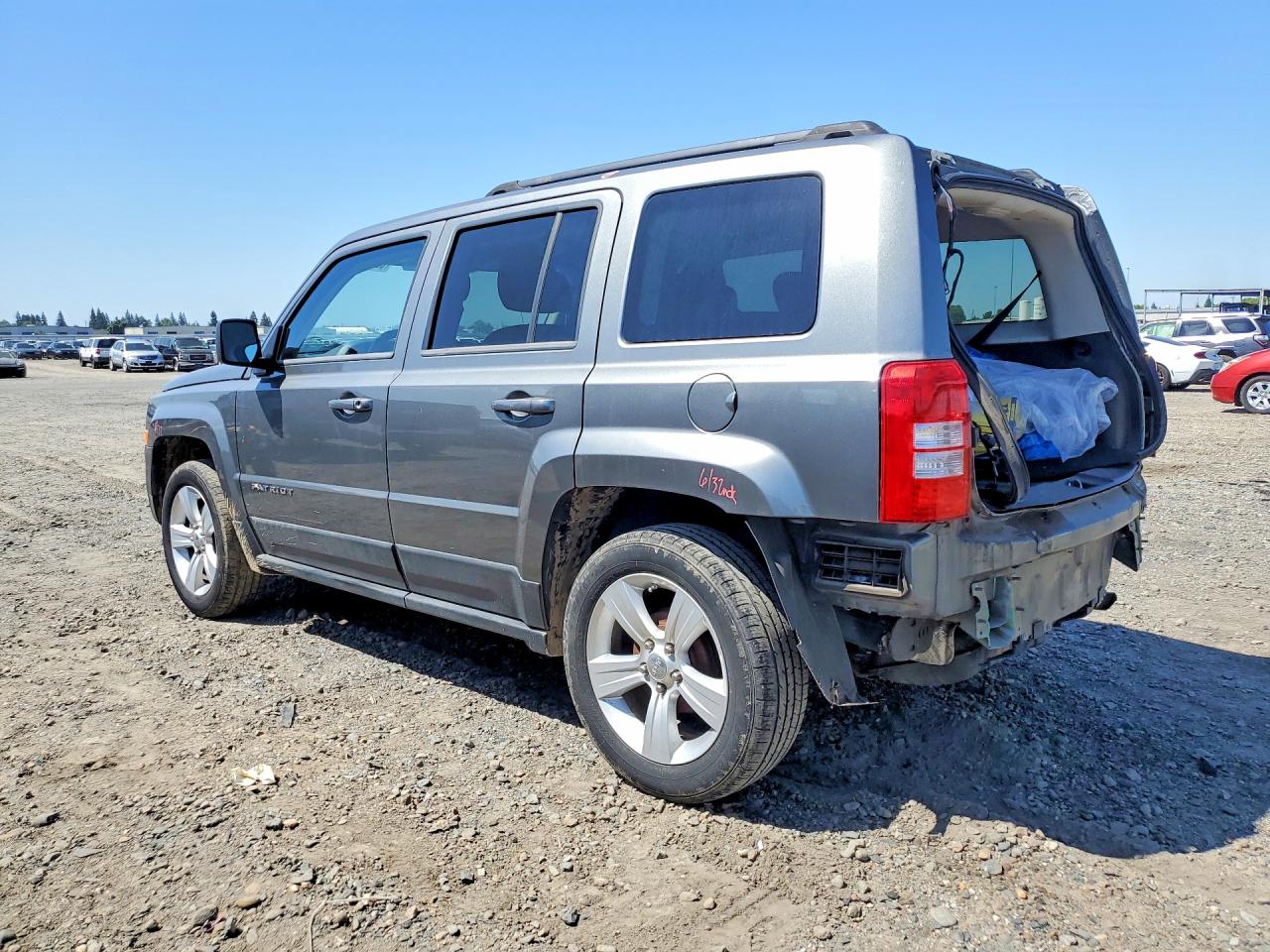 2012 JEEP PATRIOT LATITUDE photo 3