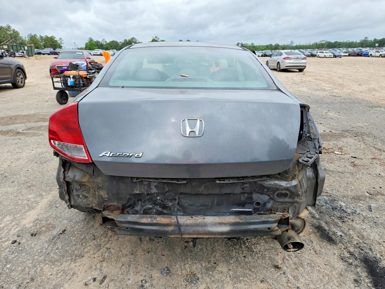 2011 HONDA ACCORD LX-S photo 6