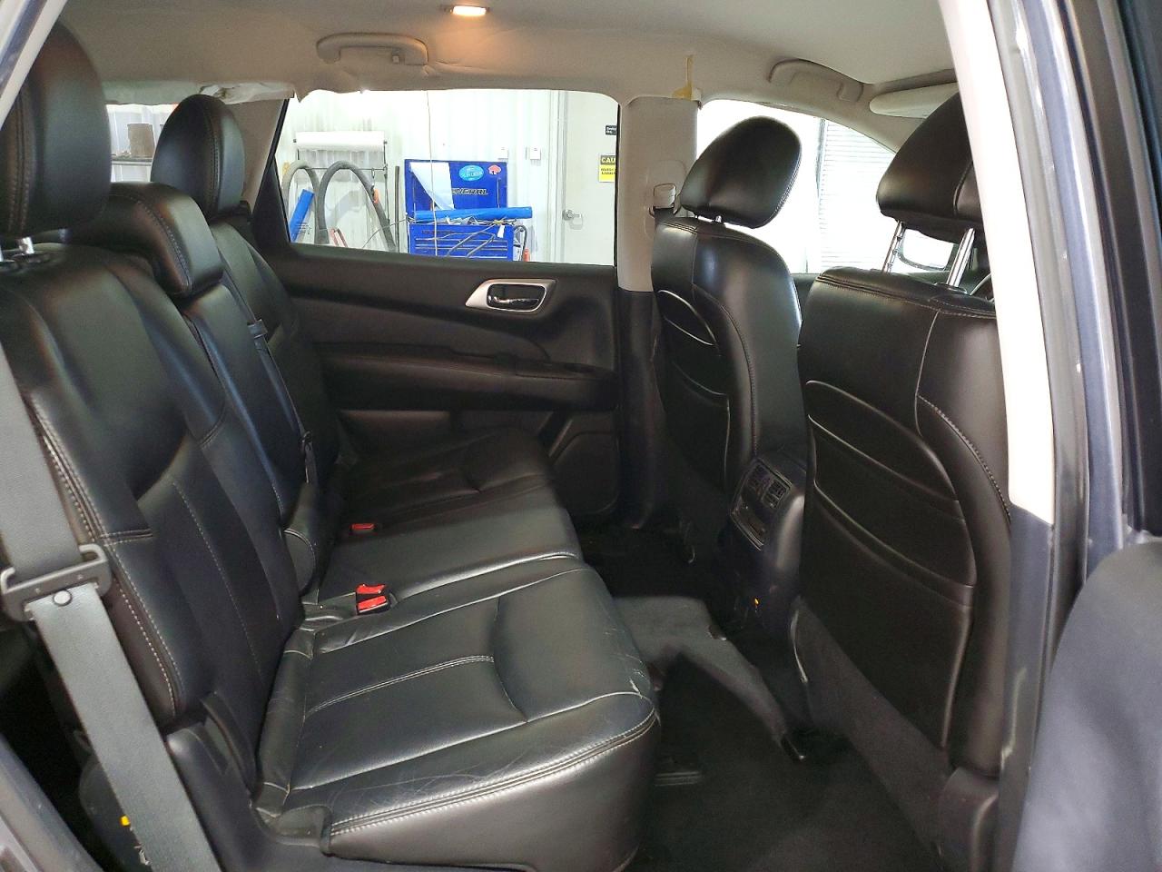 2013 NISSAN PATHFINDER S photo 31