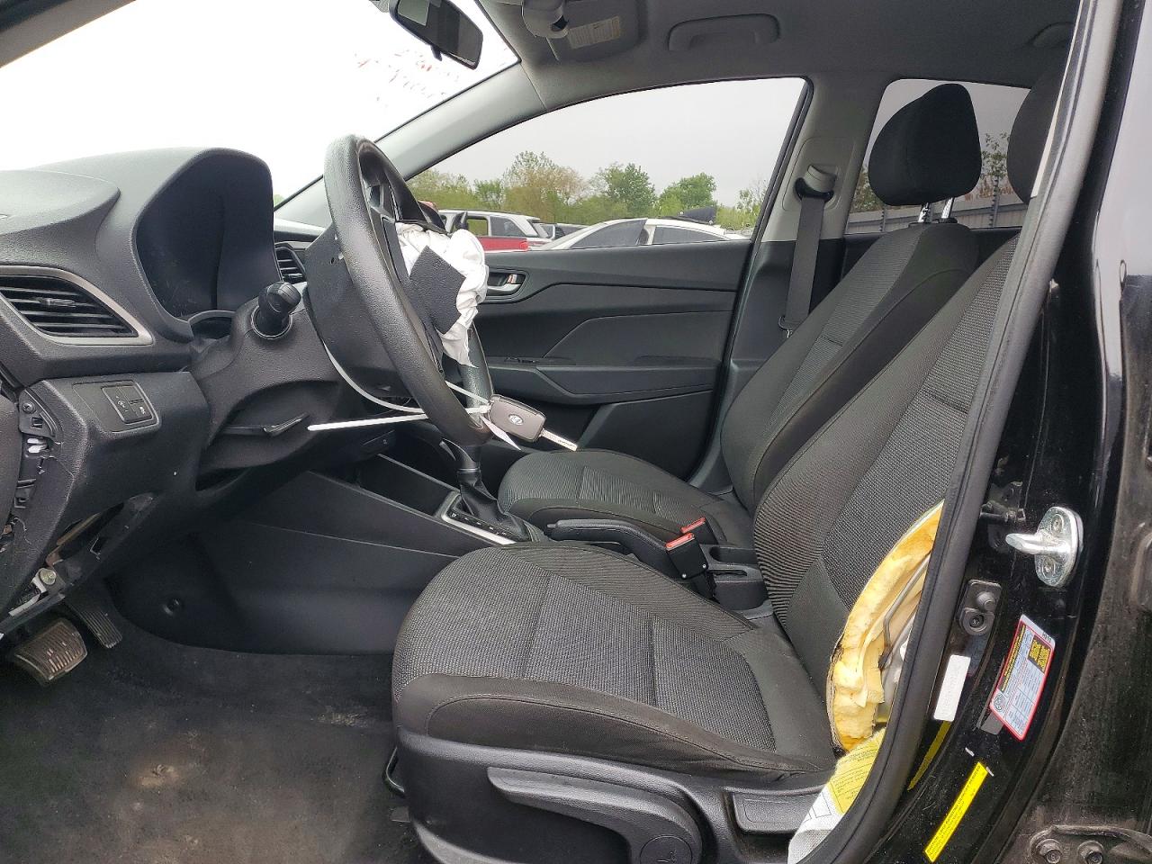 2019 HYUNDAI ACCENT SE photo 19