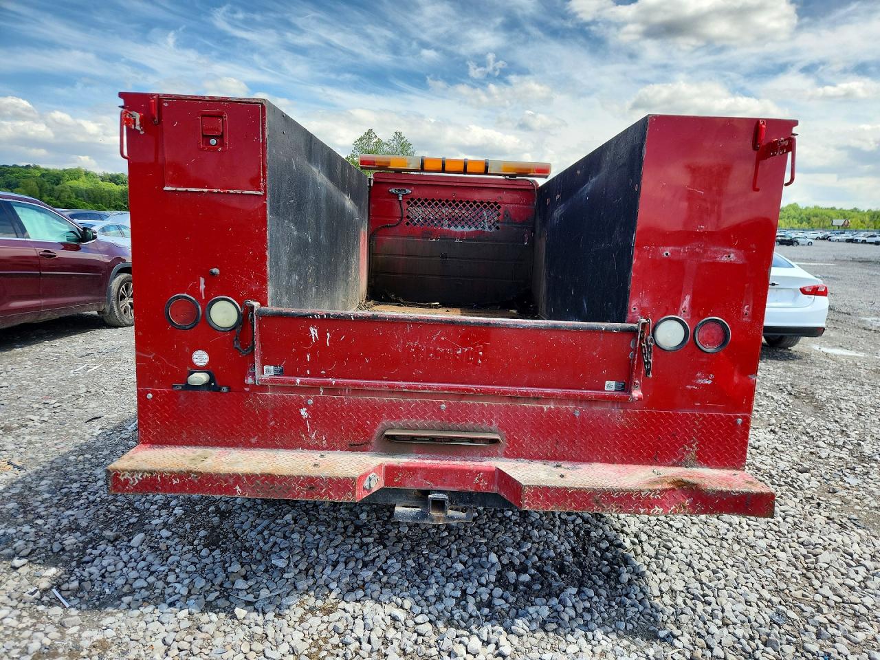 2004 CHEVROLET SILVERADO C3500 photo 11