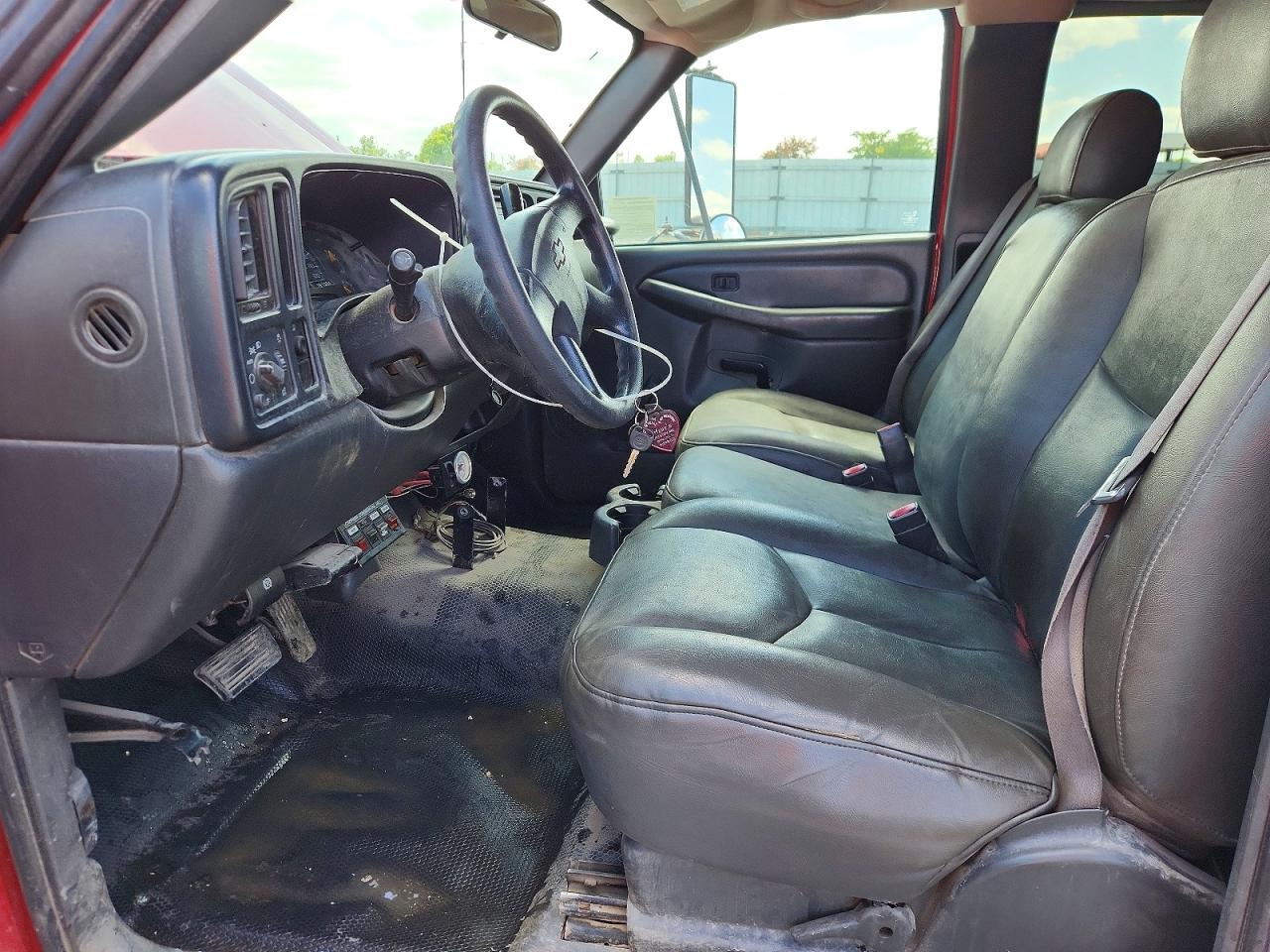 2004 CHEVROLET SILVERADO C3500 photo 13