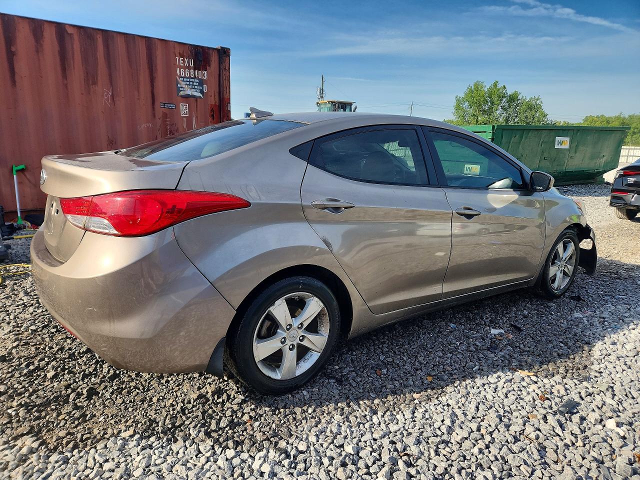 2013 HYUNDAI ELANTRA GLS photo 5