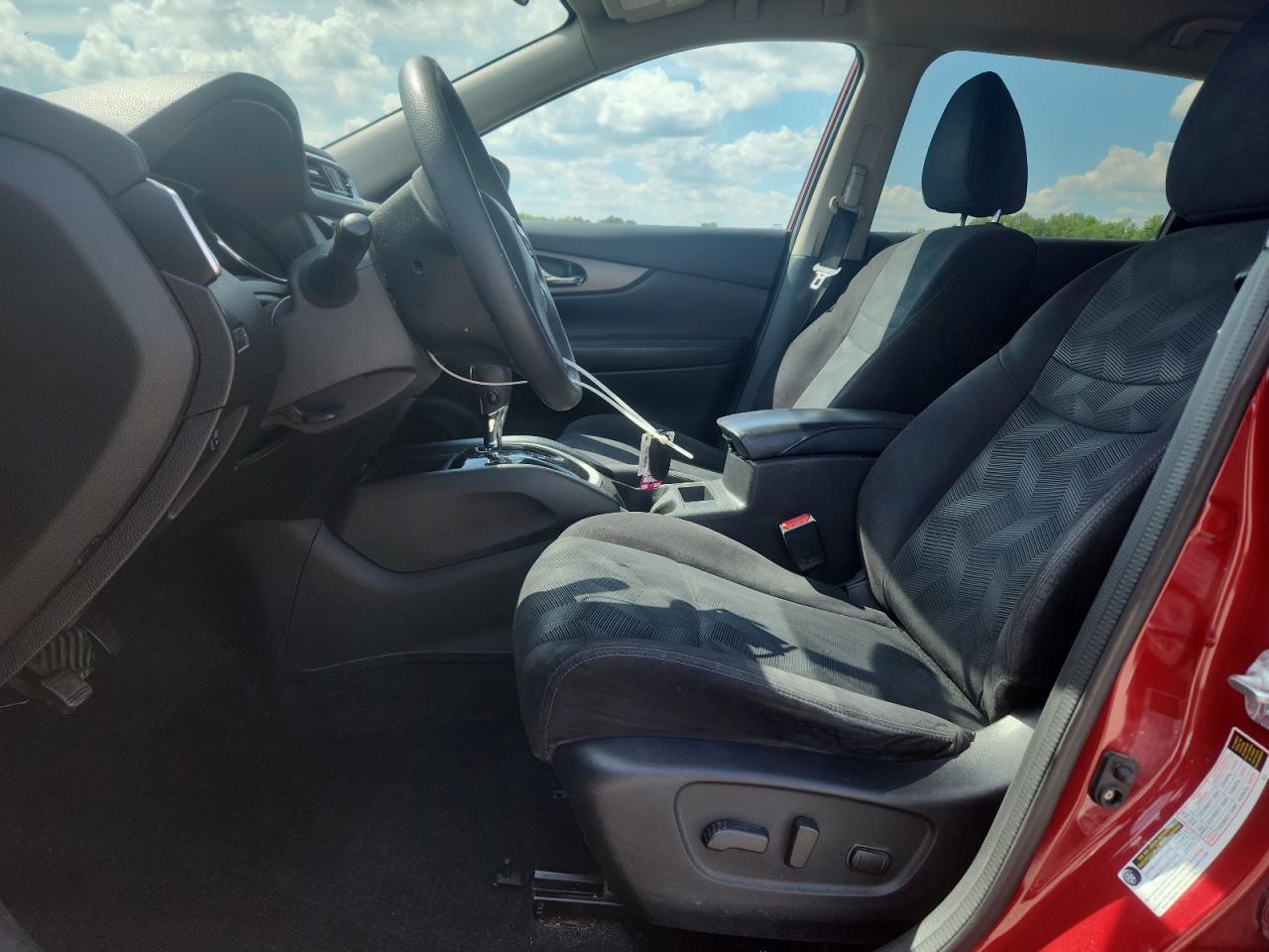 2014 NISSAN ROGUE SV photo 13