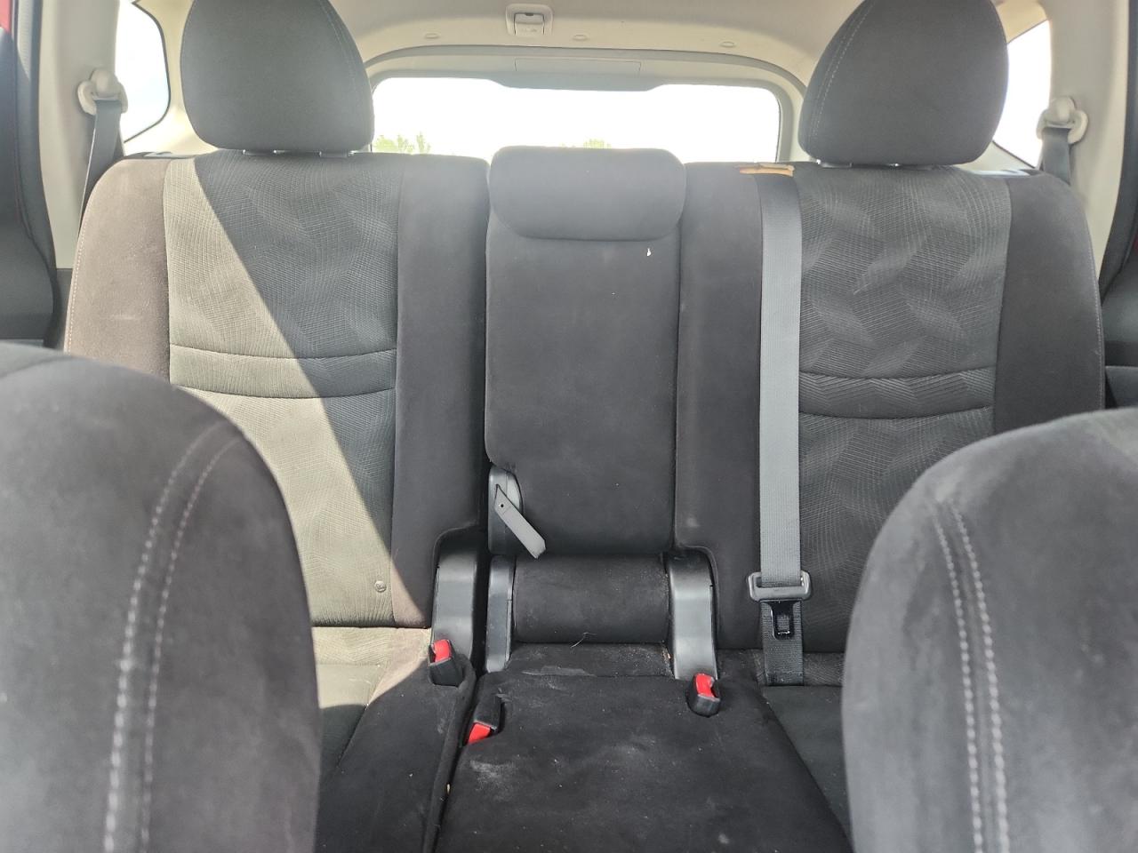 2014 NISSAN ROGUE SV photo 19