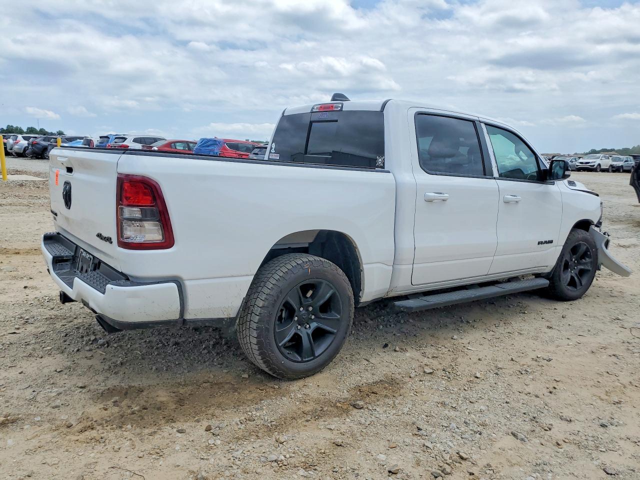2021 RAM 1500 BIG HORN photo 3