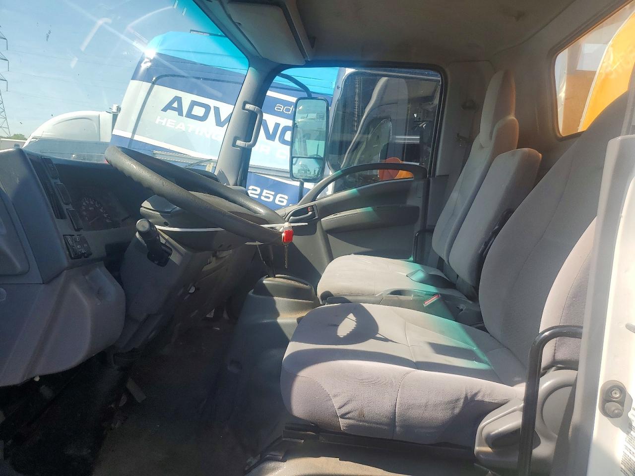 2021 ISUZU NPR BOX TRUCK photo 19