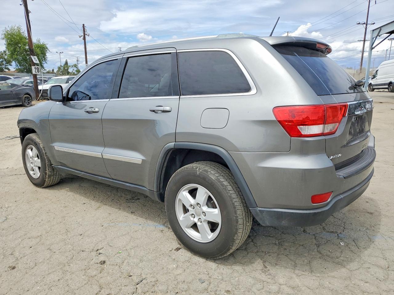 2012 JEEP GRAND CHEROKEE LAREDO photo 2