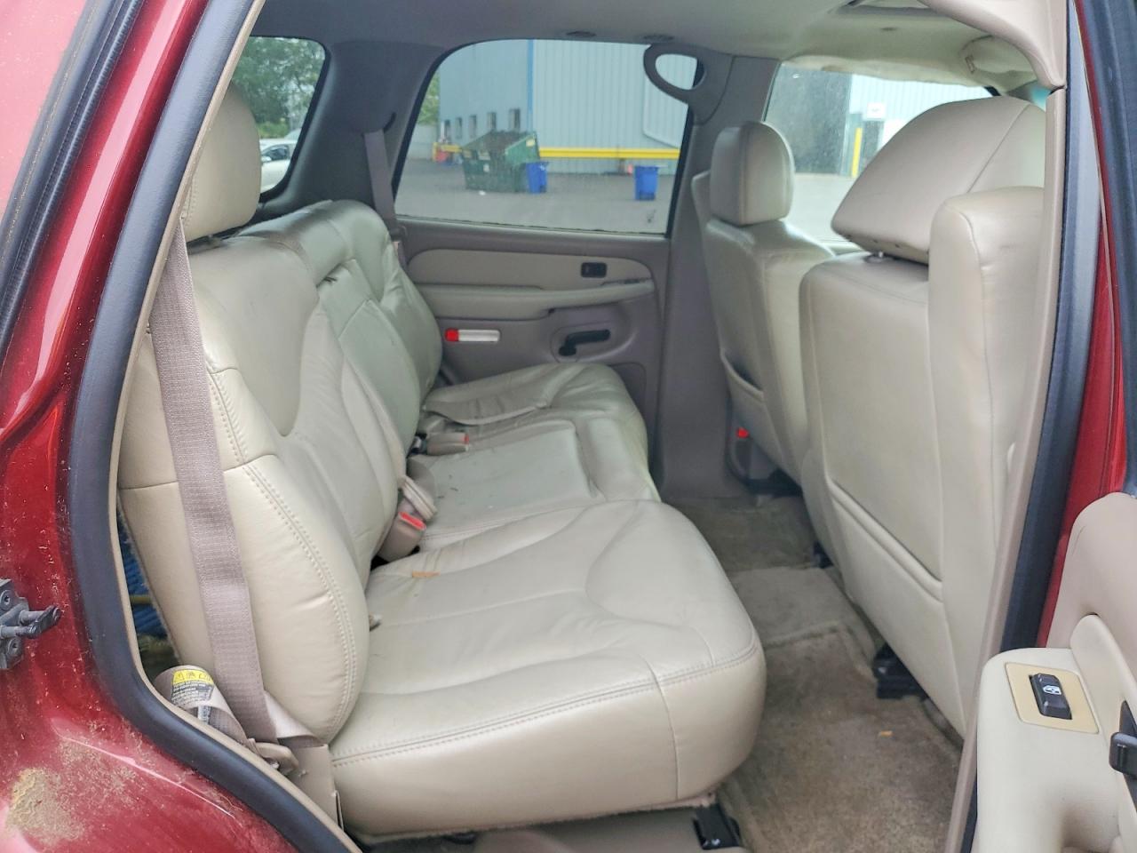 2002 GMC YUKON photo 10