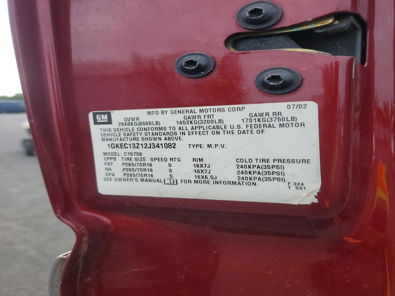 2002 GMC YUKON photo 12
