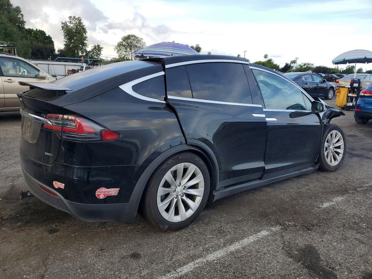 2018 TESLA MODEL X photo 7
