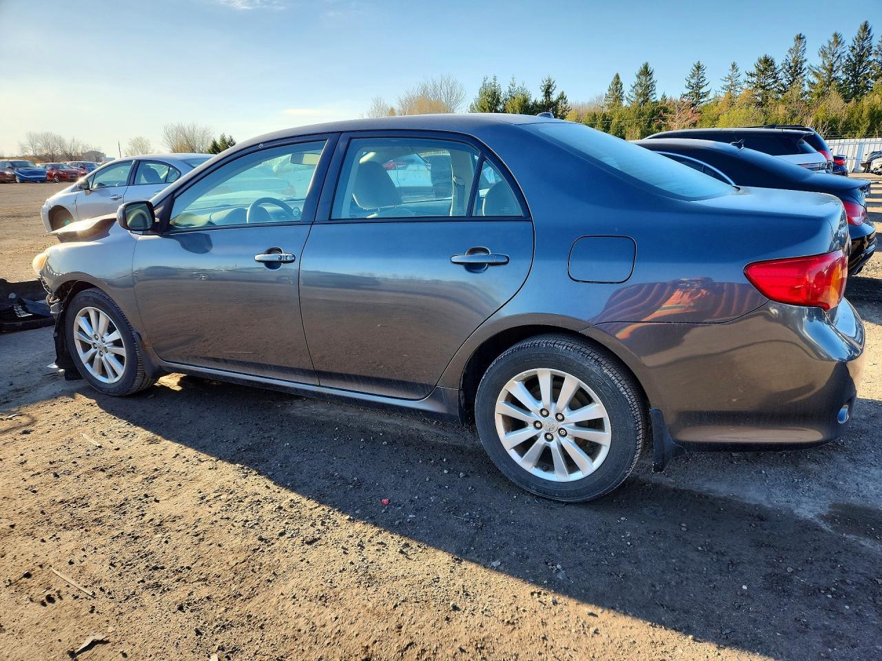 2010 TOYOTA COROLLA BASE photo 4