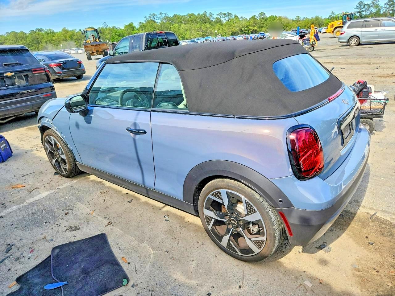2025 MINI COOPER S photo 3