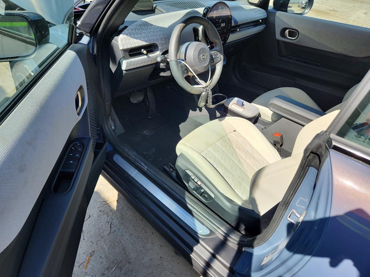 2025 MINI COOPER S photo 15